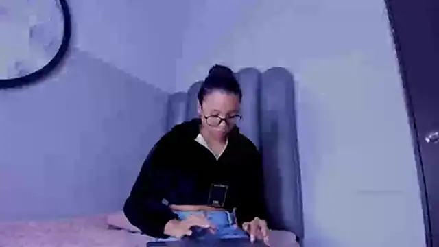 pitufa- online show from 02.23.26