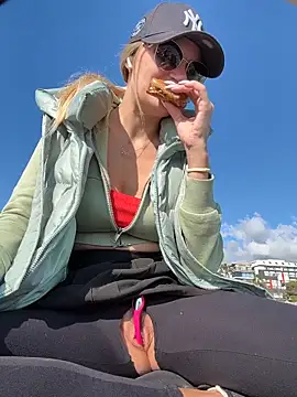 Betsy online show from 04.07.26