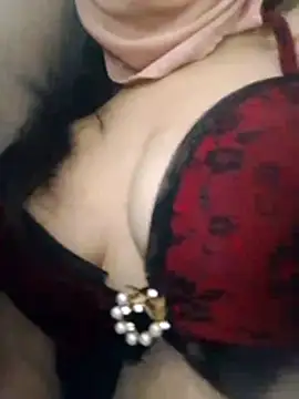 Snapshot of Almas-arabic chatting on 03.31.26 Almas-arabic online show from 03.31.26