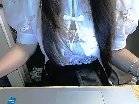 Snapshot of maian_love chatting on 05.26.26 maian love online show from 05.26.26