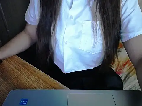 Snapshot of maian_love chatting on 08.03.26 maian love online show from 08.03.26