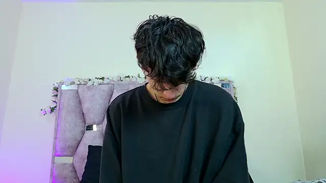 Snapshot of iris_and_damian chatting on 01.18.26 iris and damian online show from 01.18.26