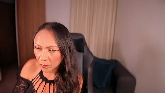 Cleoember  online show from 01.08.26