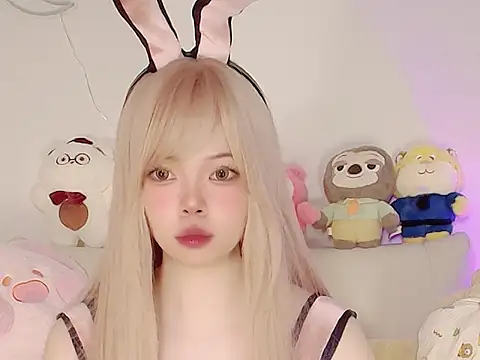 Snapshot of Miyeoonn chatting on 01.12.26 Miyeoonn online show from 01.12.26