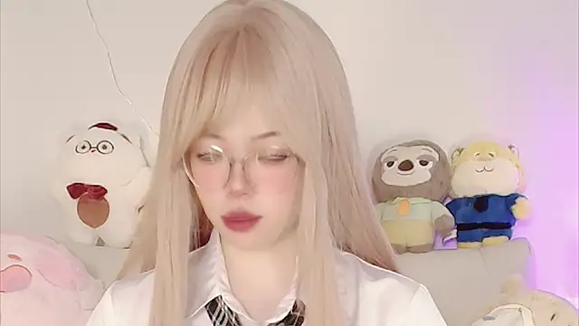 Snapshot of Miyeoonn chatting on 01.13.26 Miyeoonn online show from 01.13.26