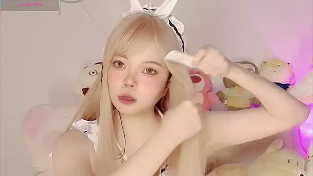 Snapshot of Miyeoonn chatting on 02.03.26 Miyeoonn online show from 02.03.26