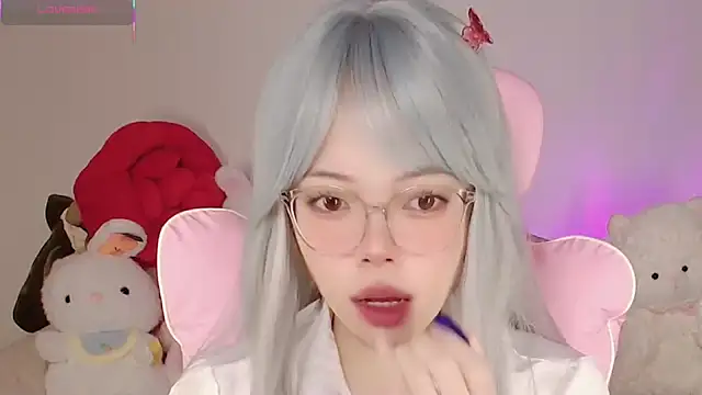 Snapshot of Miyeoonn chatting on 04.27.26 Miyeoonn online show from 04.27.26