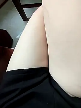 Snapshot of Baby-Linh chatting on 04.19.26 Baby-Linh online show from 04.19.26