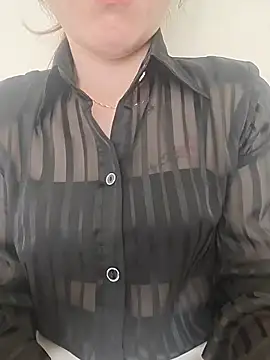 Snapshot of Baby-Linh chatting on 06.23.26 Baby-Linh online show from 06.23.26