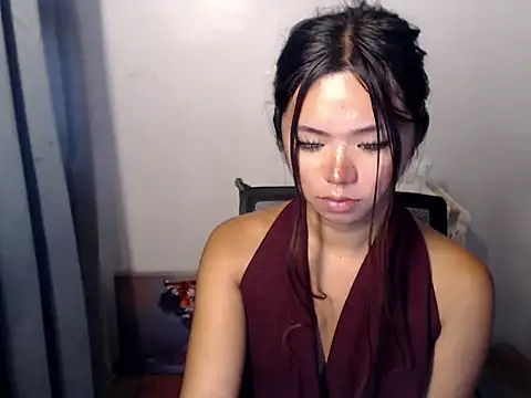 Snapshot of voganmarie chatting on 05.09.26 voganmarie online show from 05.09.26