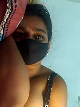 Snapshot of Hotty_Tulip chatting on 02.20.26 Hotty Tulip online show from 02.20.26