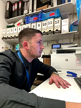 Snapshot of dirtyanal23 chatting on 12.19.25 dirtyanal23 online show from 12.19.25