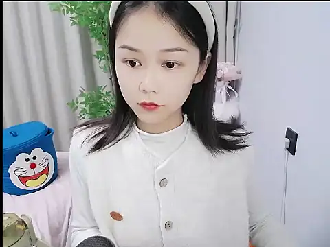 Snapshot of mili923 chatting on 12.19.25 mili923 online show from 12.19.25