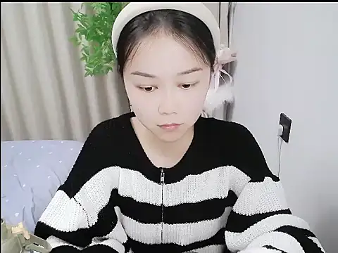 Snapshot of mili923 chatting on 02.12.26 mili923 online show from 02.12.26