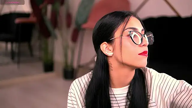 KyraBliss online show from 01.11.26