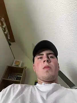 Snapshot of hannes256102 chatting on 05.22.26 hannes256102 online show from 05.22.26