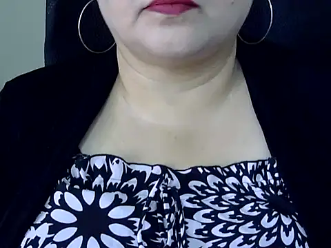 Snapshot of Soniya_Sha chatting on 05.25.26 Soniya Sha online show from 05.25.26