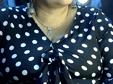Snapshot of Soniya_Sha chatting on 07.06.26 Soniya Sha online show from 07.06.26