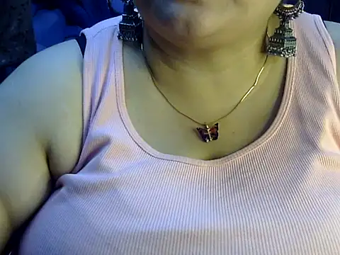 Snapshot of Soniya_Sha chatting on 07.27.26 Soniya Sha online show from 07.27.26