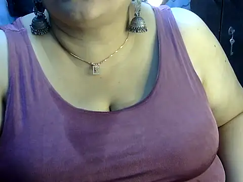Snapshot of Soniya_Sha chatting on 07.28.26 Soniya Sha online show from 07.28.26