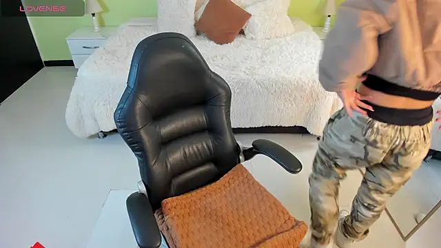 Celeste Rous   online show from 03.07.26