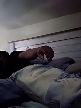 iLOVETRAY96 online show from 03.12.26