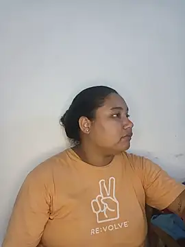 Snapshot of VaneandRossy chatting on 05.30.26 VaneandRossy online show from 05.30.26