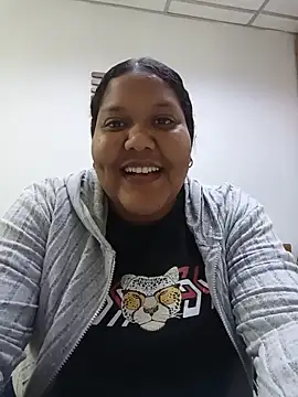 Snapshot of VaneandRossy chatting on 05.31.26 VaneandRossy online show from 05.31.26