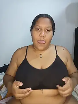 Snapshot of VaneandRossy chatting on 06.18.26 VaneandRossy online show from 06.18.26