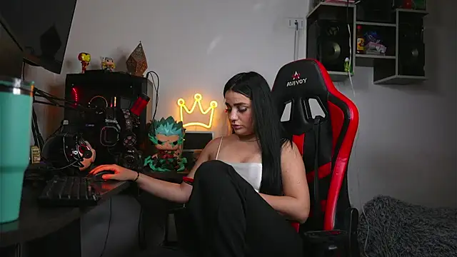 Juliethassmith3 online show from 01.12.26