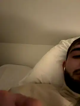 Snapshot of Davvidsm chatting on 12.19.25 Davvidsm online show from 12.19.25