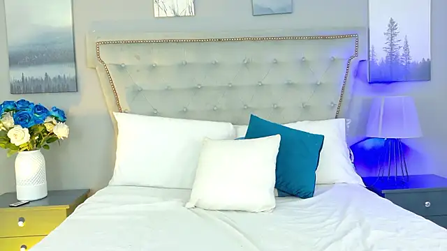 AnnieLeigt online show from 02.18.26