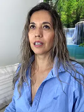 Snapshot of sandrafarrely chatting on 02.02.26 sandrafarrely online show from 02.02.26