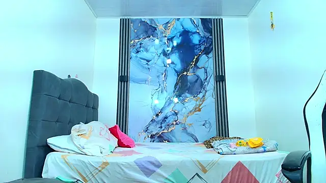 Valentina and sneider  online show from 02.17.26