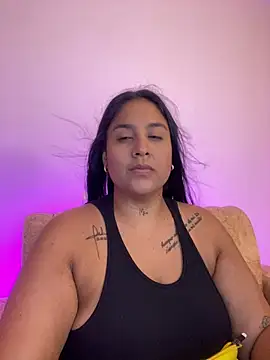 Snapshot of YenthCorona chatting on 05.24.26 YenthCorona online show from 05.24.26