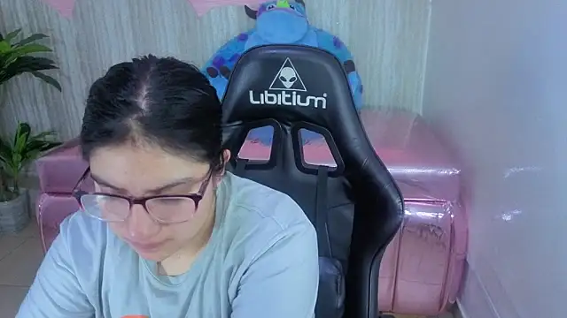 eva smit t online show from 03.25.26