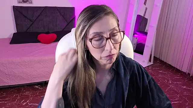 Snapshot of Scarlett_079 chatting on 05.18.26 Scarlett 079 online show from 05.18.26