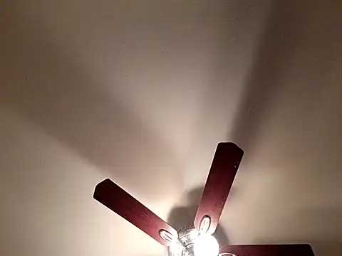 Snapshot of moneytalk516 chatting on 03.07.26 moneytalk516 online show from 03.07.26