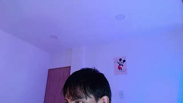 Snapshot of andrew_courtzz chatting on 04.26.26 andrew courtzz online show from 04.26.26