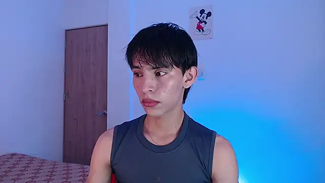 Snapshot of andrew_courtzz chatting on 05.07.26 andrew courtzz online show from 05.07.26
