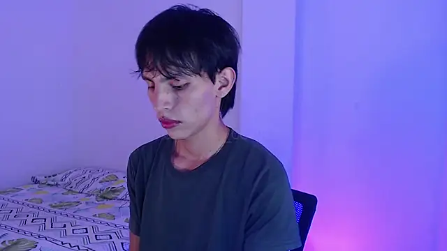 Snapshot of andrew_courtzz chatting on 05.18.26 andrew courtzz online show from 05.18.26