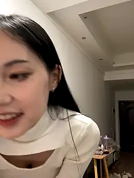 Snapshot of DD-52 chatting on 12.05.25 DD-52 online show from 12.05.25