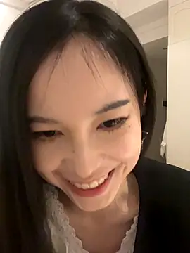 Snapshot of DD-52 chatting on 12.15.25 DD-52 online show from 12.15.25