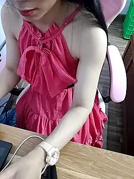 Snapshot of _MyNa_ chatting on 12.18.25 MyNa online show from 12.18.25