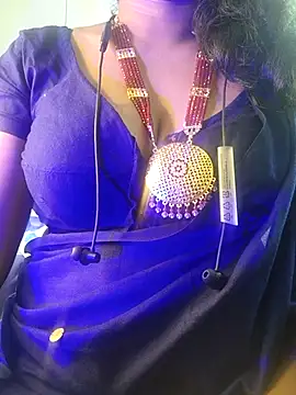 Snapshot of Preeti345 chatting on 07.28.26 Preeti345 online show from 07.28.26