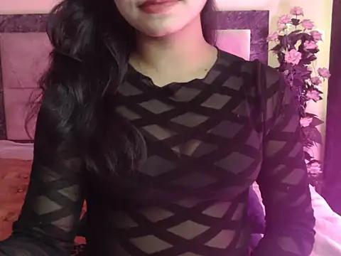 Snapshot of Lola_Bebe chatting on 04.18.26 Lola Bebe online show from 04.18.26