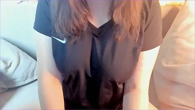 Snapshot of minji_snow chatting on 02.02.26 minji snow online show from 02.02.26