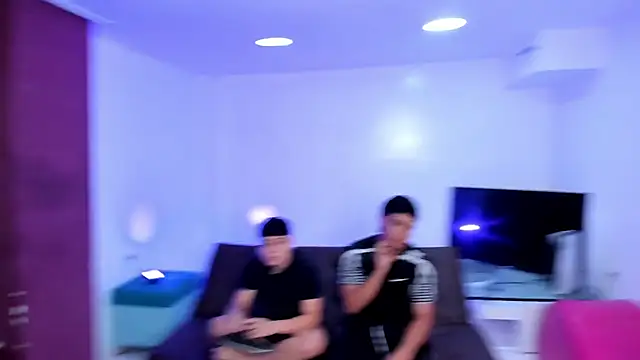 HotThreesoome online show from 02.28.26