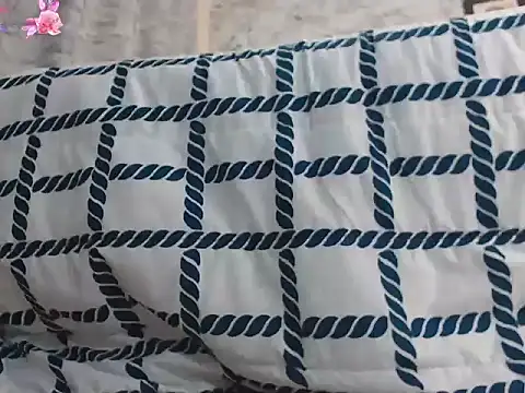 Snapshot of JulietaHazze_ chatting on 12.14.25 JulietaHazze online show from 12.14.25