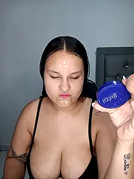 Snapshot of Valeriaa_21 chatting on 06.18.26 Valeriaa 21 online show from 06.18.26